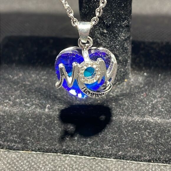 Mom pendent necklace - Picture 2 of 8